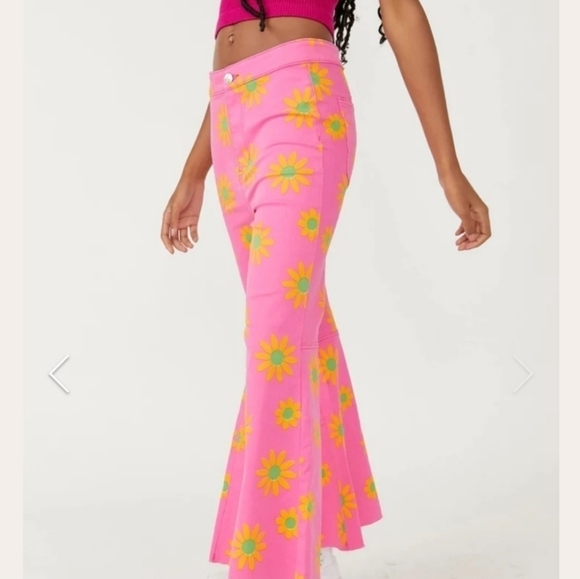 FREE PEOPLE YOUTHQUAKE PRINTED CROPS IN LIPSTICK COMBO•31 - Picture 2 of 9